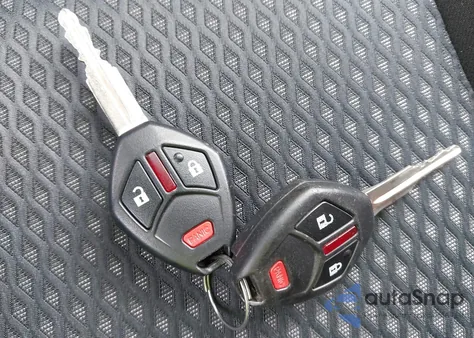 2016 Mitsubishi Outlander Es z USA, uszkodzony, nr VIN JA4AZ3A3XGZ038095